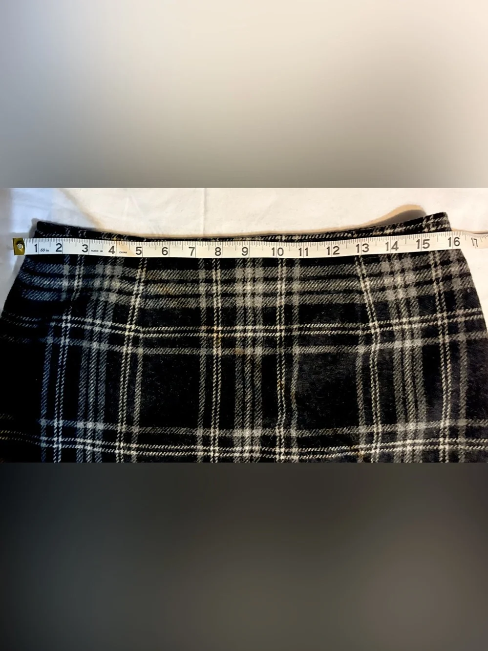 Vintage Talbots Plaid 100% Wool Midi Pencil Skirt - Size 10 - Picture 4 of 10